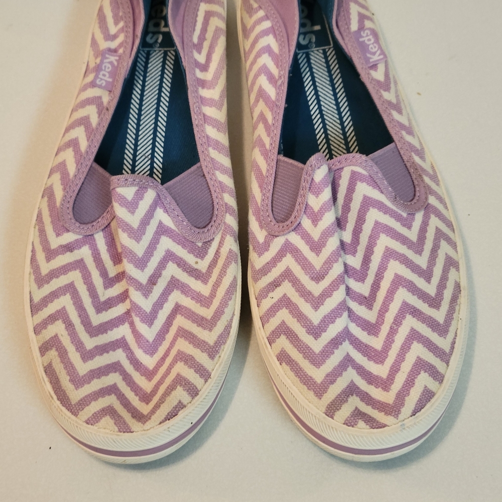 Keds lavende and white chevron slip in shoes size 9 - Picture 9 of 10